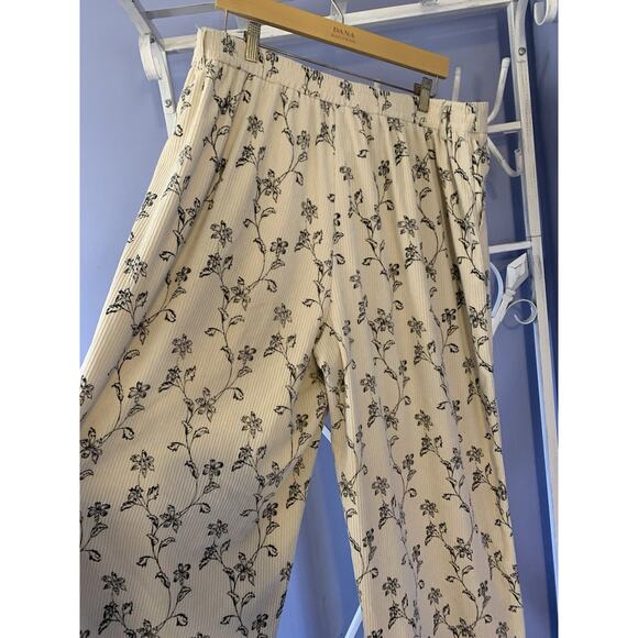 CORDUROY FLORAL MIDDLE WAIST WIDE LEG TROUSERS CURVE & PLUS OXL - Picture 7 of 8